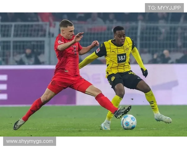 拜仁多特竞逐巴萨天才中场达维奇,红蓝军坚持回购条款(1)